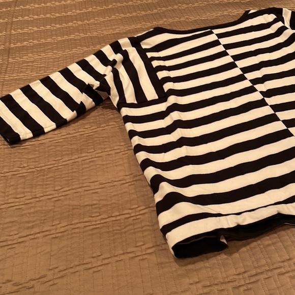 Jones New York top, black/white striped, cotton blend, 1X - Picture 9 of 9